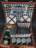 Panier de pique-nique - osier, céramique, plastique, tissu,
