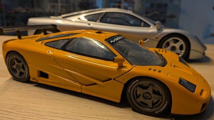 Minichamps 1:12 and 1:18 - Modelauto (2) - McLaren, Hobby en Vrije tijd, Modelauto's | 1:5 tot 1:12