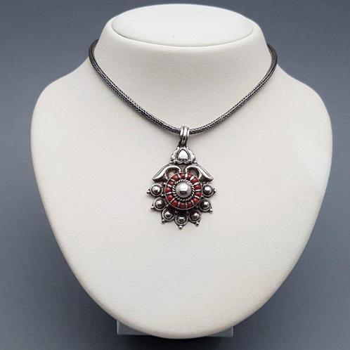 Zilver, Mandala hanger, Nepal/India - Ketting met hanger -, Antiek en Kunst, Kunst | Niet-Westerse kunst