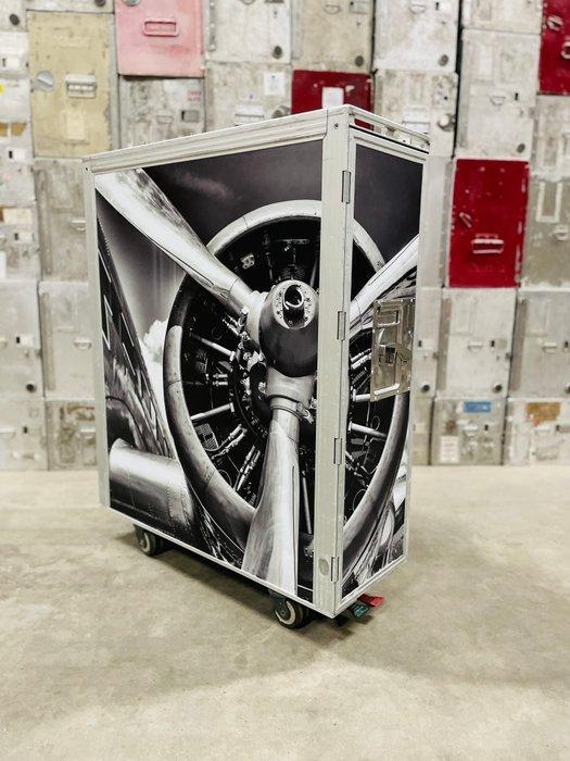 Diethelm keller Aviation - AF customs - Chariot - chariot de, Antiek en Kunst, Antiek | Wandborden en Tegels