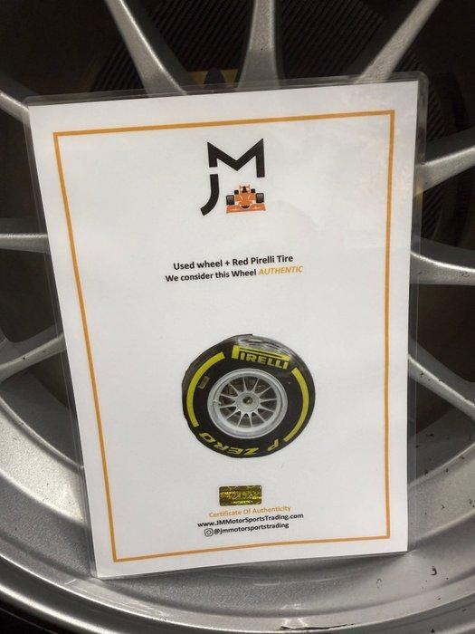 Wiel compleet met band - Pirelli - Tire complete on wheel, Verzamelen, Automerken, Motoren en Formule 1