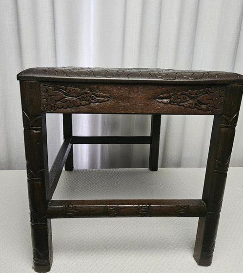 Bijzettafel - Hout - Houtsnijwerk, Antiek en Kunst, Curiosa en Brocante