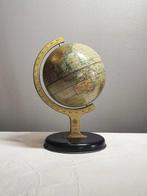 Tafelblad globe - Chad Valley - Mappemonde de bureau en tôle, Antiek en Kunst