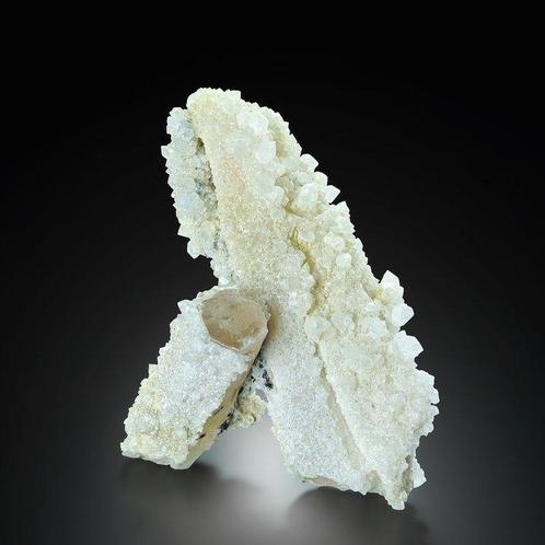 ROZE HEMATIET op ROZE QUAARTS cluster uit Inner Mongolië,, Verzamelen, Mineralen en Fossielen