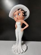 Statue, Betty Boop in a festive dress with hat - 58 cm -