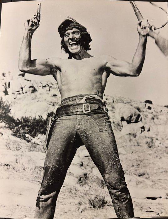 Apache, Jules Cesar/ The Wild One/ The Sting/ Slap Shot, Collections, Cinéma & Télévision