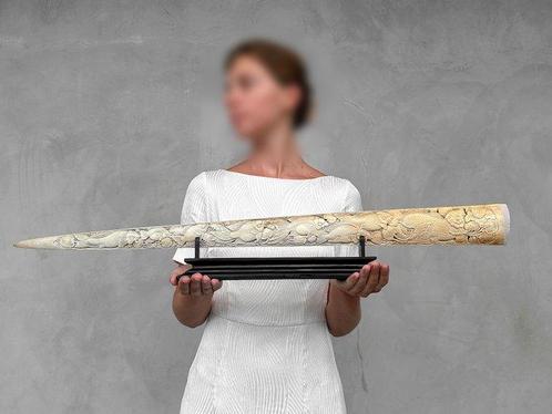 GEEN MINIMUMVERKOOPPRIJS - Groot gesneden zwaardvisrostrum -, Antiek en Kunst, Kunst | Designobjecten
