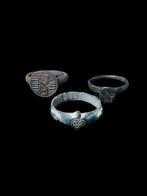 Middeleeuwen, kruisvaardersperiode Brons, Lot 3 Pieces Seal