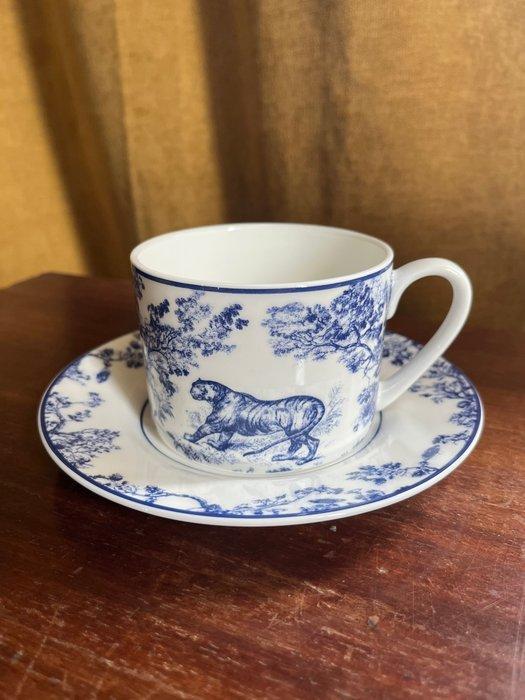 Dior - Dior - Kop en schotel (2) - Toile de Jouy - Porselein, Antiek en Kunst, Curiosa en Brocante