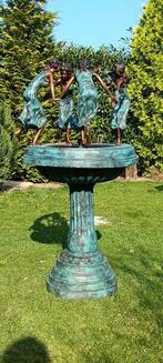 Fontaine - 2020 et après - dames dansantes, Antiquités & Art