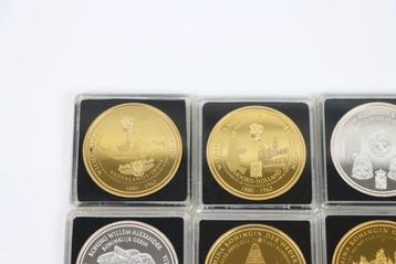 Monde. 16x Diverse Penningen (Verguld/ Verzilverd) (Sans beschikbaar voor biedingen