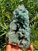 Adembenemend Apophyllite met groene Chalcedony Kristal op