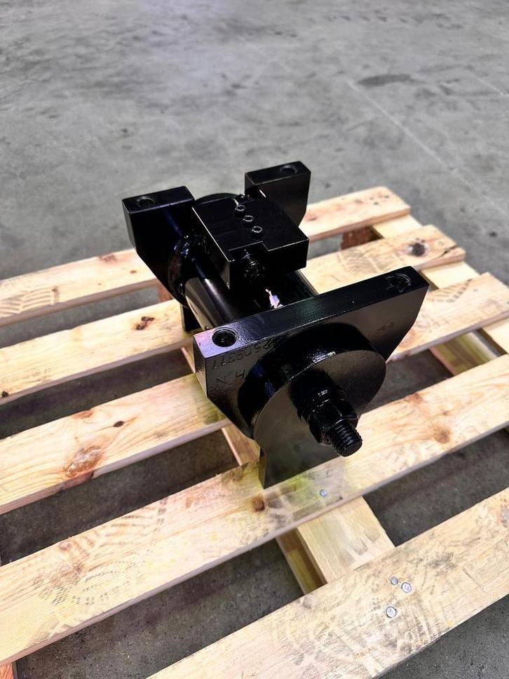 Powertilt kantel motor | 2x 90 graden | NIEUW | Kantelstuk, Zakelijke goederen, Machines en Bouw | Kranen en Graafmachines, Graafmachine