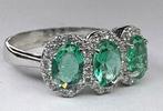 Zonder minimumprijs - Ring - 18 karaat Witgoud Smaragd -