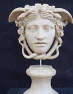 Sculpture, Medusa Rondanini - 32 cm - Marbre de Carrare, Antiek en Kunst