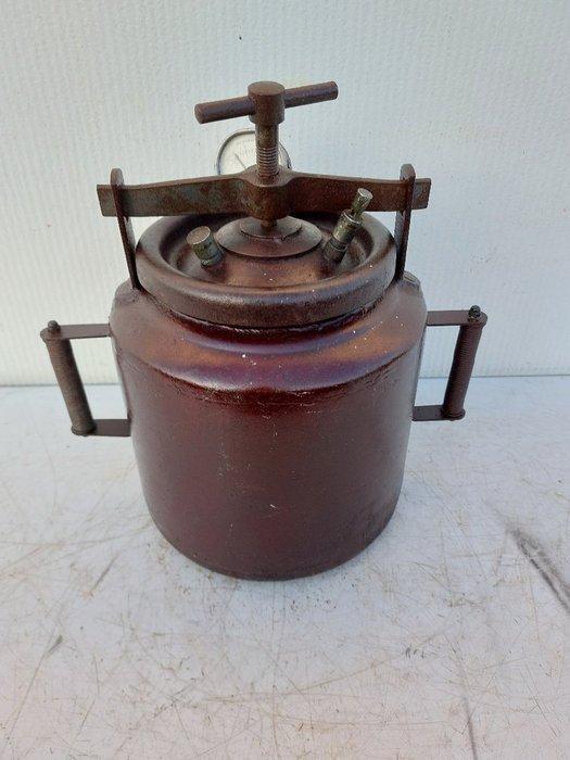 Kom - IJzer - 100 jaar oude stoompot, Antiek en Kunst, Antiek | Keukengerei
