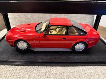Cult Scale Models 1:18 - Voiture miniature - Aston Martin V8, Hobby & Loisirs créatifs
