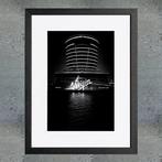 Friso Kooijman - M/V Resilient Lady – Illusie van Licht, Antiek en Kunst