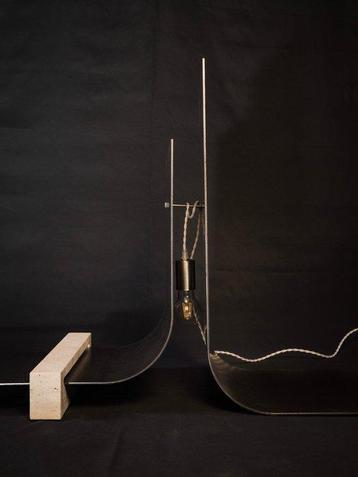 DARK atelier - Lampe - COLLISION 2.1 - Fer, Travertin