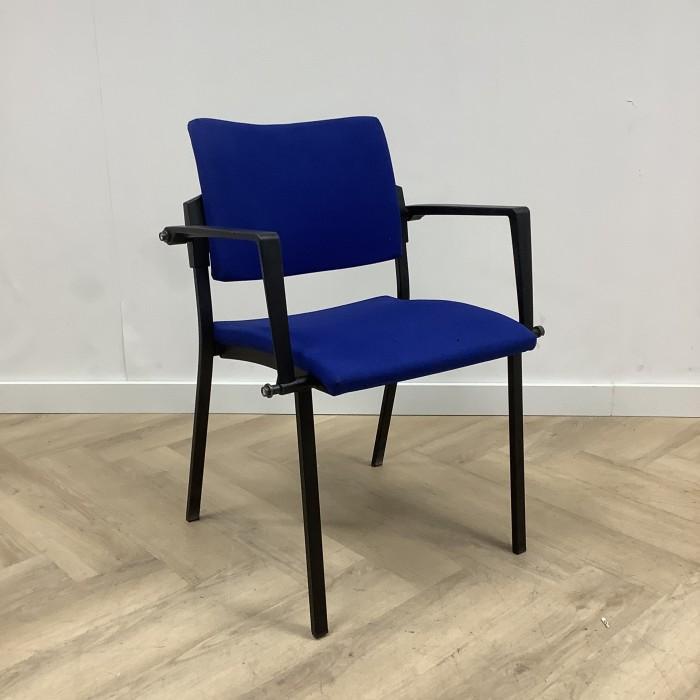 Beta Be19 vergaderstoel / zaalstoel, blauw - zaal, Huis en Inrichting, Stoelen, Zwart, Gebruikt, Eén