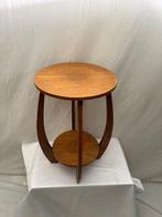 Table dappoint - Table d’appoint avec étagère inférieure. -