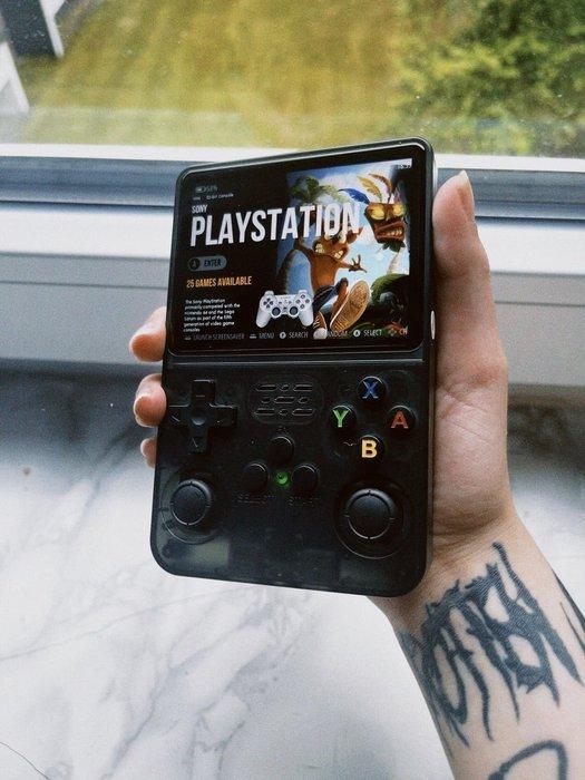 arkos - R36S Retro Handheld Game Console – 64GB + 1,500+, Games en Spelcomputers, Spelcomputers | Overige Accessoires