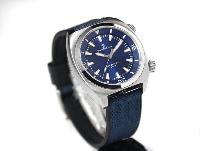 Tempore Lux - Aquatic Pro 600 Blue Watch - Swiss Movement La, Handtassen en Accessoires, Horloges | Heren