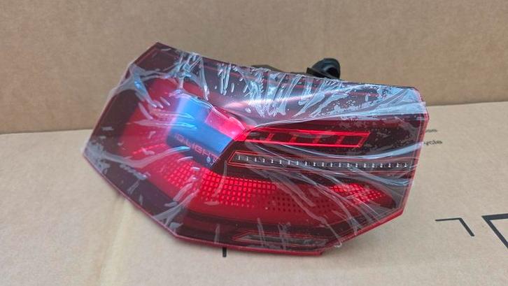 Achterlicht Links VW Golf 8 IQ LED Origineel Nieuw, Auto-onderdelen, Verlichting, Nieuw, Verzenden