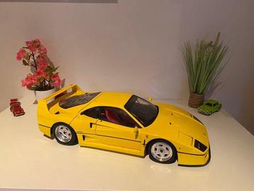Pocher 1:8 - Modelauto - Ferrari F40 beschikbaar voor biedingen