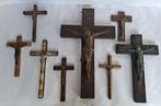 Gotische stijl Crucifix (8) - Koper, messing en ijzer, -, Antiek en Kunst