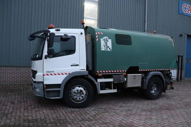 Veiling: Veegmachine Vrachtwagen Mercedes-Benz Atego 1524 Di, Autos, Camions, Enlèvement