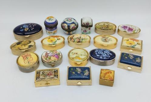 Casemate (19) - Laiton doré - Splendide collection de 19, Antiek en Kunst, Antiek | Speelgoed