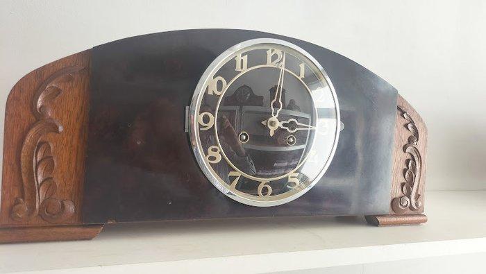 Pendule - Art Deco Eiken - Bakeliet- messing- chrome -, Antiquités & Art, Antiquités | Horloges