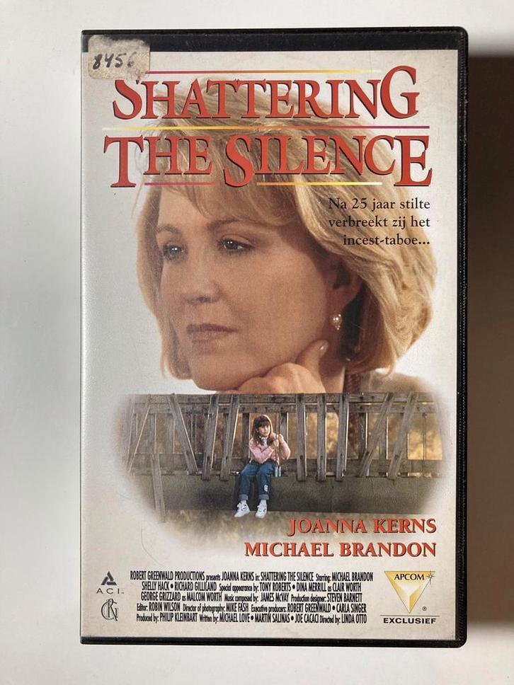 SHATTERING THE SILENCE (EX RENTAL) (VHS), Cd's en Dvd's, VHS | Film, Gebruikt