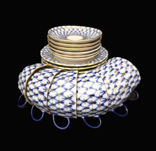 Lomonosov Imperial Porcelain Factory - A.Yatskevich -, Antiek en Kunst, Antiek | Meubels | Tafels