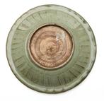 Plat - Porcelaine - Dynastie Ming ou plus tard