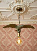 Decoratief ornament - Frankrijk - Adelaar boven bol