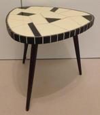 Bijzettafel - Driehoekig met drie poten - Hout - Steen, Antiek en Kunst