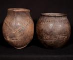 Figure - Ensemble de 2 pots à lait Shi - Rwanda - 18 et 16