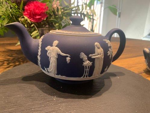 Wedgwood - Service à thé (3) - Faïence - Portland Bleu, Antiek en Kunst, Antiek | Meubels | Tafels