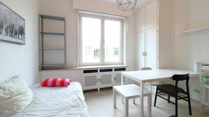 Appartement en Place de la Petite Suisse, Ixelles, Immo, Appartementen en Studio's te huur