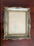 Lijst - gegraveerd hout, geschilderd en goudkleurig -