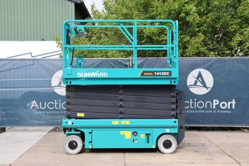 Veiling: Schaarlift Sunward SWSL1412DC Elektrisch 14.0m 2023, Zakelijke goederen, Machines en Bouw | Liften, Steigers en Ladders