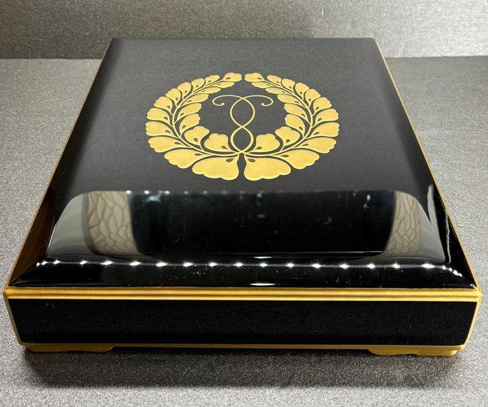 Doos - Uitstekende staat Japanse lakdoos met ‘Sagari-Fuji’, Antiek en Kunst, Antiek | Overige Antiek