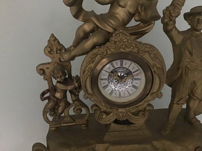 Horloge - Étain moule / aluminium ? - 1930-1940, Antiquités & Art, Antiquités | Horloges