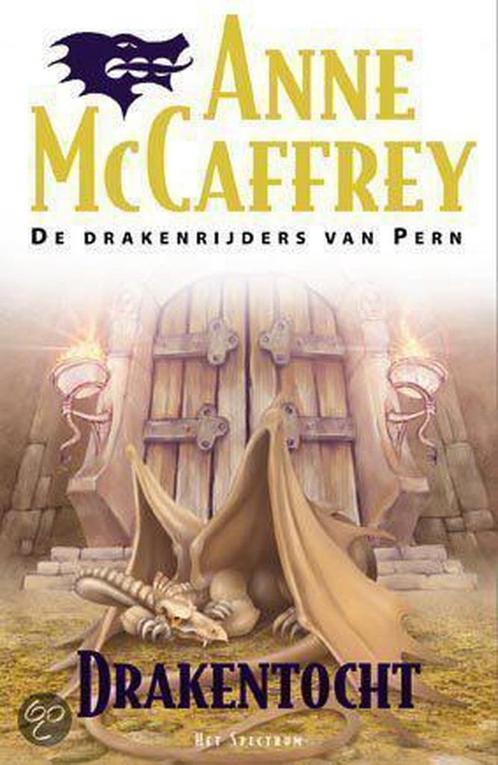 Drakentocht / De drakenrijders van Pern 9789027468383, Boeken, Fantasy, Gelezen, Verzenden