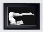 Marilyn Monroe 1948 - doing yoga - Fine Art Photography -, Nieuw