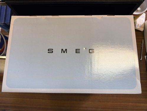 Smeg - Smeg - Mélangeur - SMF03RDEU - Acier, Métal -, Antiek en Kunst, Antiek | Keukengerei