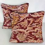 New pair of cushions made with Lelièvre Paris fabric -