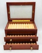 Krat - Drie niveaus - Hout - Pennenexpositor, Antiek en Kunst